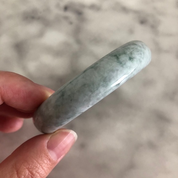 Jade Bracelet - Picture 1 of 3